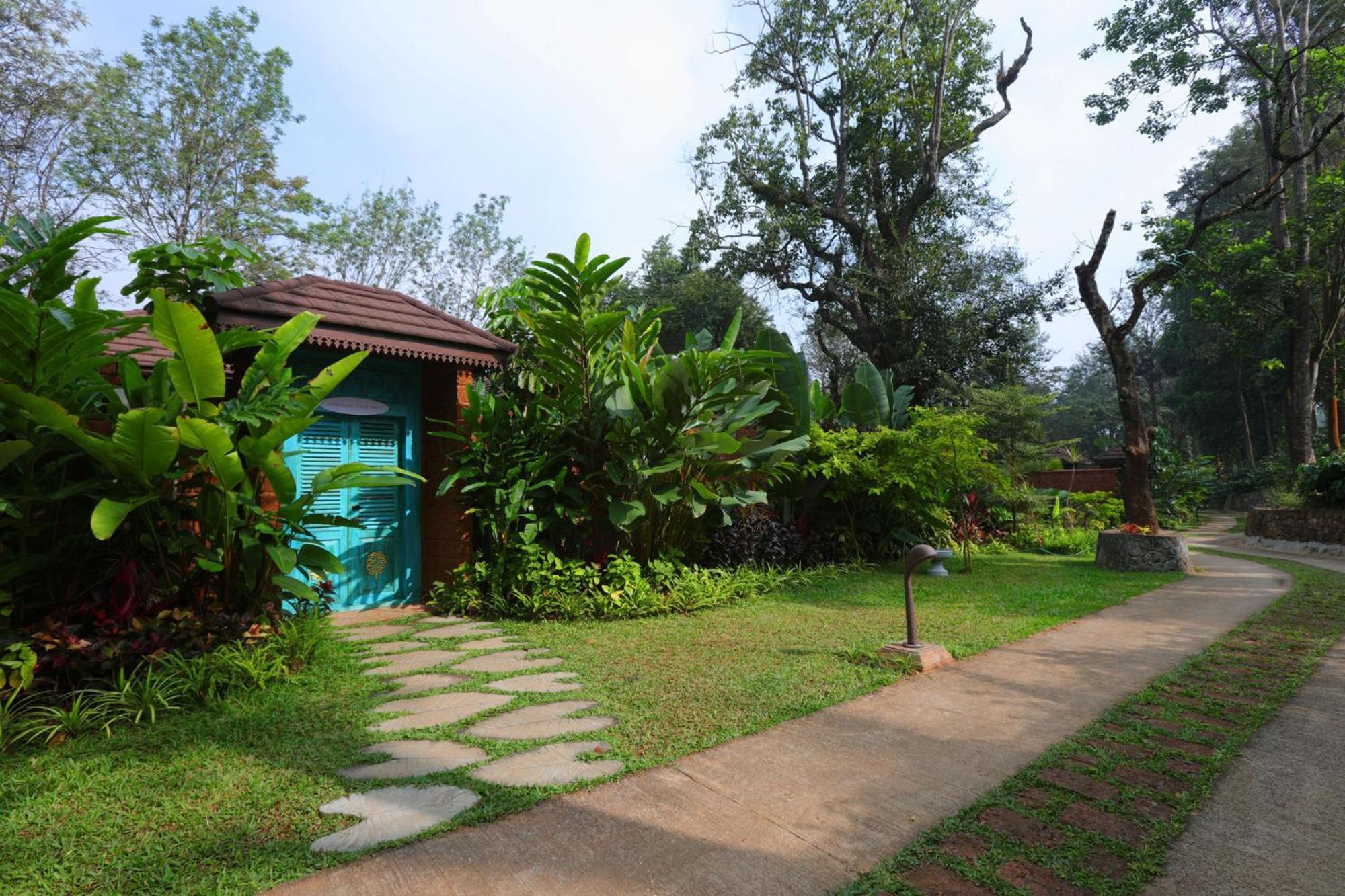 Timbertales Luxury Resort Coorg Мадикери Экстерьер фото